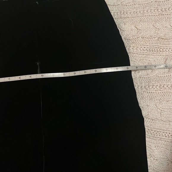 Black Velvet Pencil Skirt size 6 - Picture 8 of 10